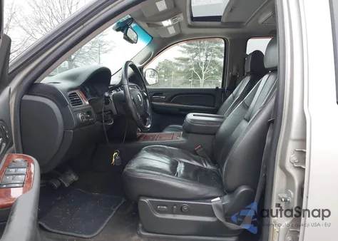 2007 Chevrolet Suburban 1500 Ltz z USA, uszkodzony, nr VIN 3GNFC16057G316358